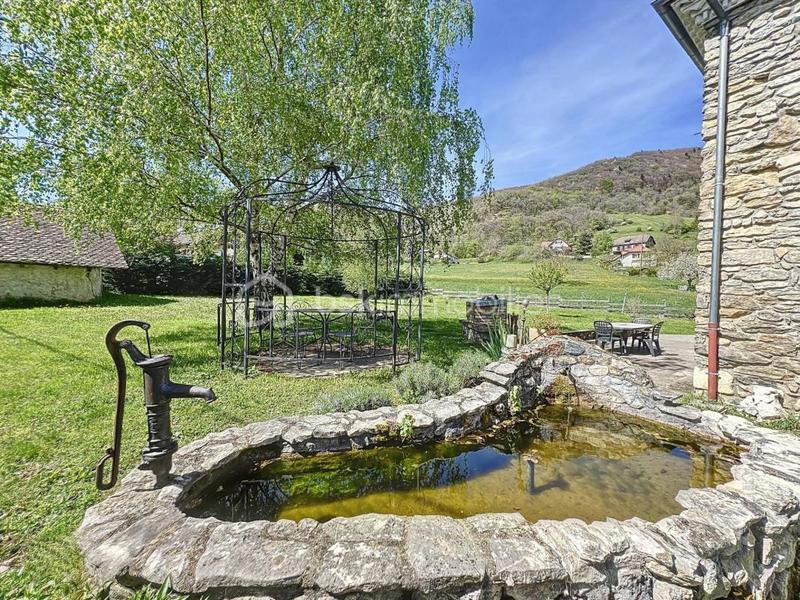 Maison en pierre - 160 m² - 6 pièces