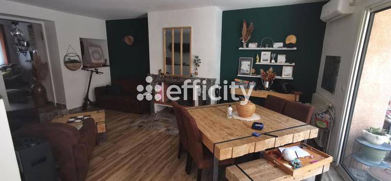 Maison - 250 m² - 6 pièces