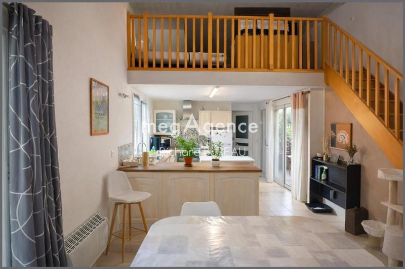 Maison - 378 m² - 13 pièces