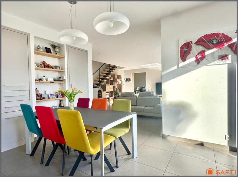 Maison - 151 m² - 6 pièces