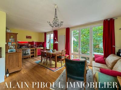 Maison traditionnelle - 111 m² - 5 pièces
