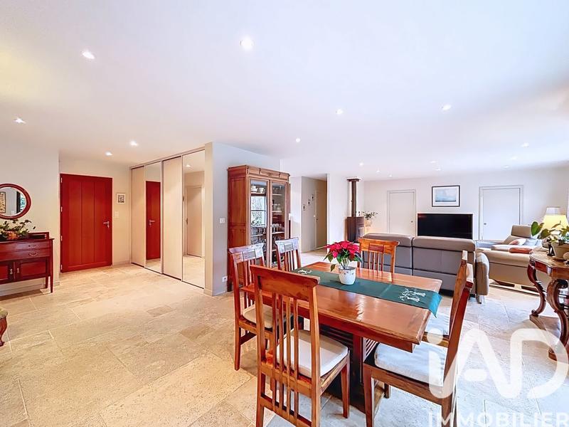 Maison - 185 m² - 6 pièces