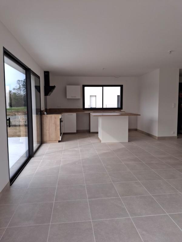 Maison - 98 m² - 4 pièces