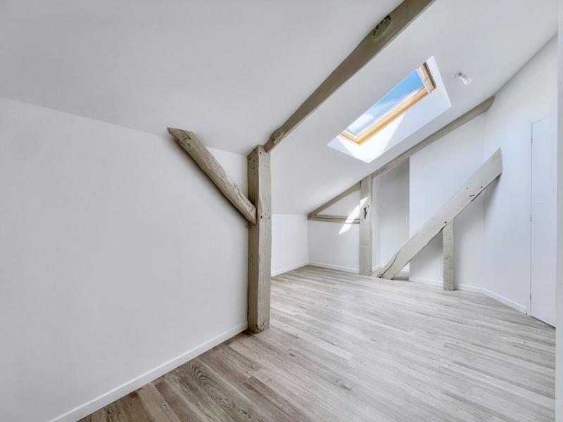 Maison - 95 m² - 5 pièces