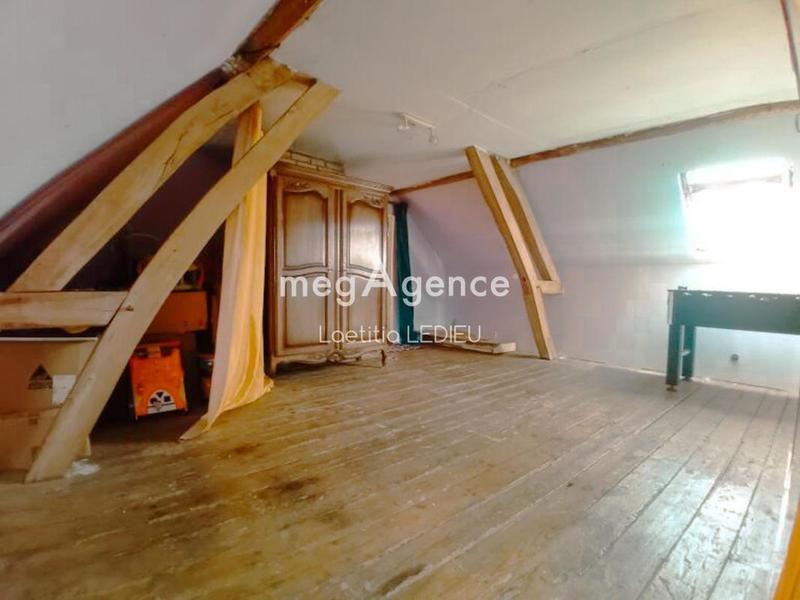 Maison - 196 m² - 16 pièces