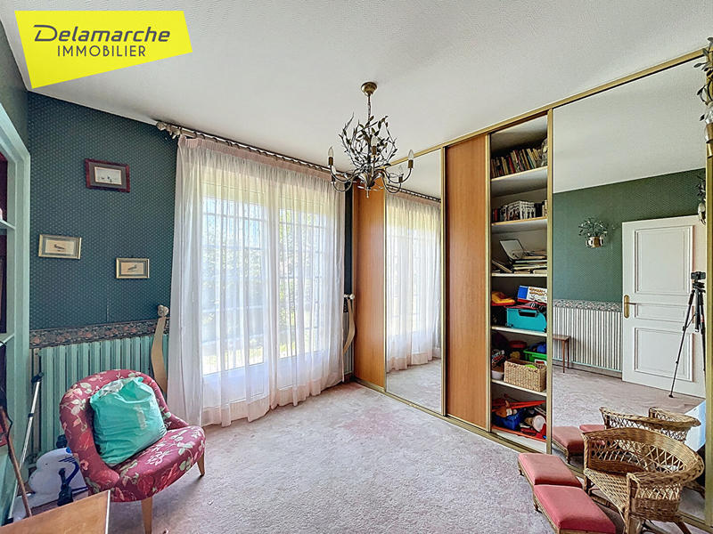 Maison - 180 m² - 6 pièces