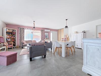 Maison - 96 m² - 4 pièces