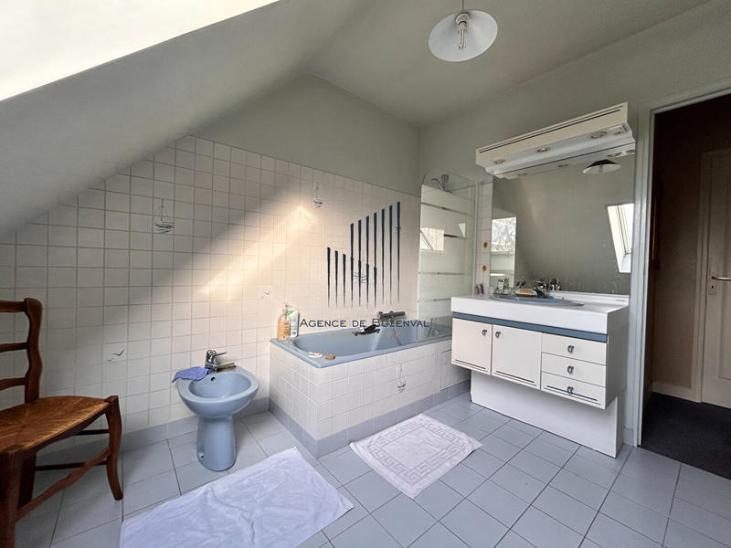 Maison - 162 m² - 8 pièces