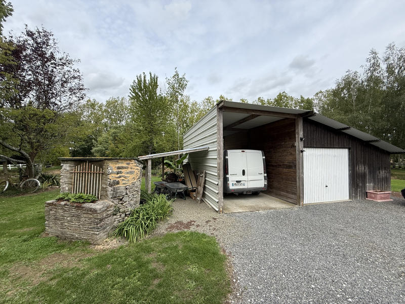 Maison - 210 m² - 7 pièces