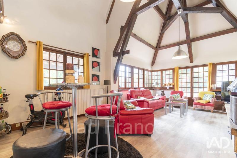 Maison - 235 m² - 5 pièces