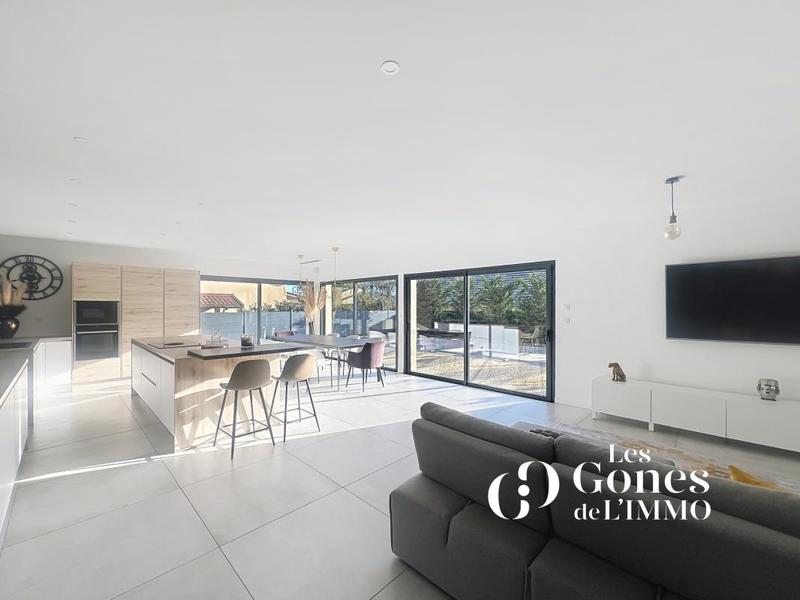 Villa - 180 m² - 4 pièces