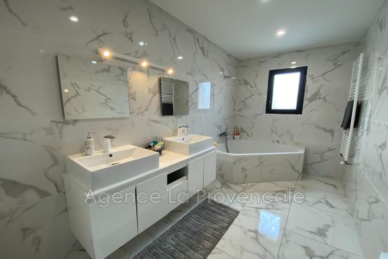 Maison contemporaine - 135 m² - 4 pièces