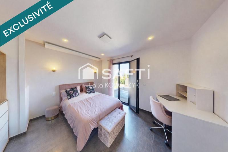 Villa - 200 m² - 12 pièces