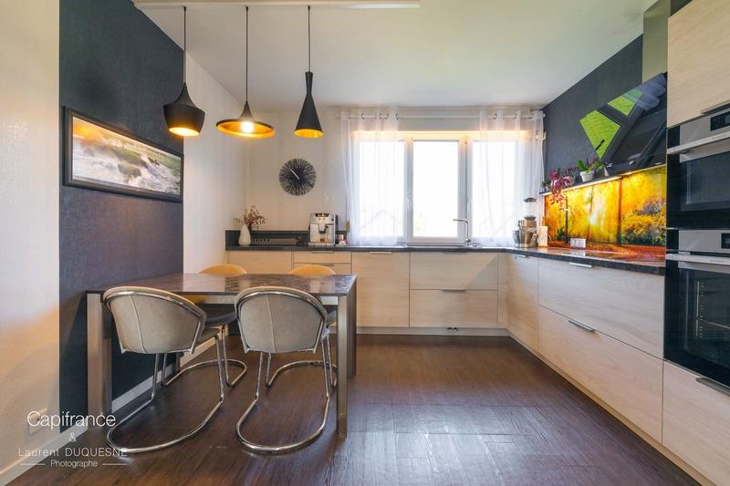 Maison - 200 m² - 8 pièces