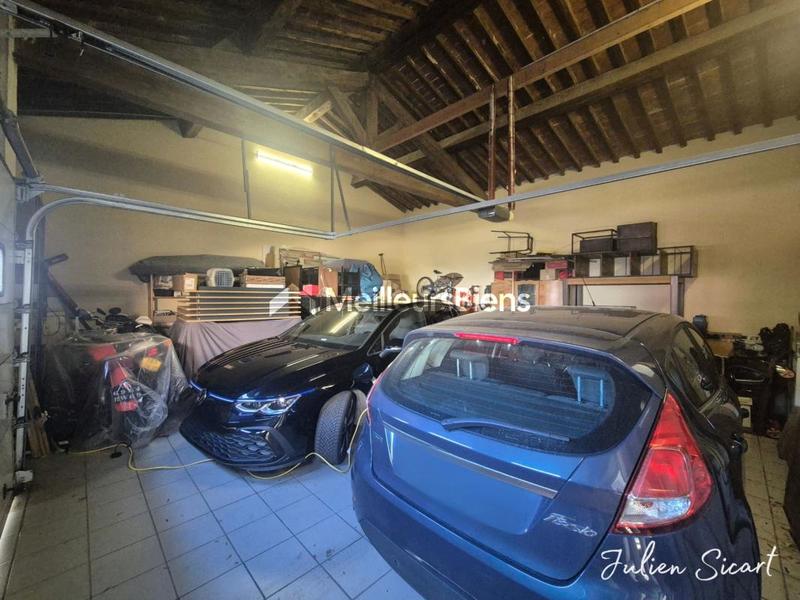 Propriété - 270 m² - 7 pièces