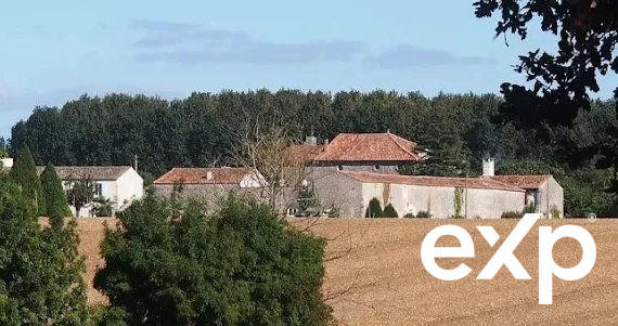 Maison - 594 m² - 15 pièces