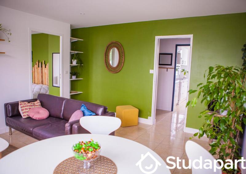 Chambre - 9 m² - 1 pièce