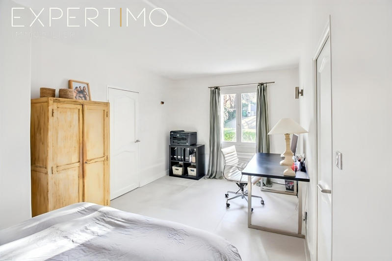 Villa - 200 m² - 6 pièces