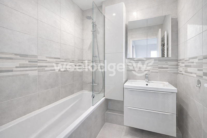 Appartement - 81 m² - 5 pièces