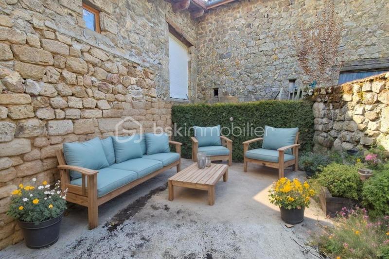 Maison - 214 m² - 8 pièces