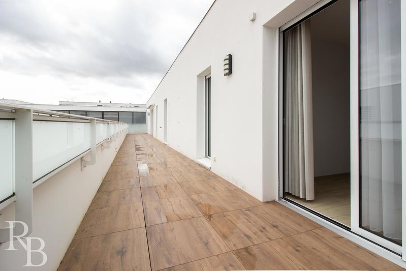 Appartement - 191 m² - 6 pièces