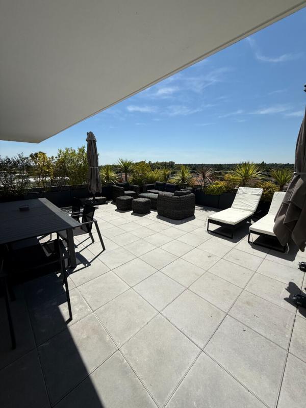 Appartement - 94 m² - 5 pièces