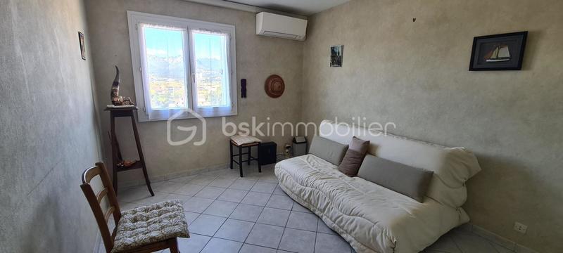 Appartement - 100 m² - 5 pièces