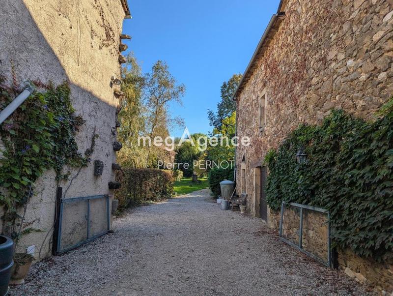 Maison en pierre - 144 m² - 4 pièces