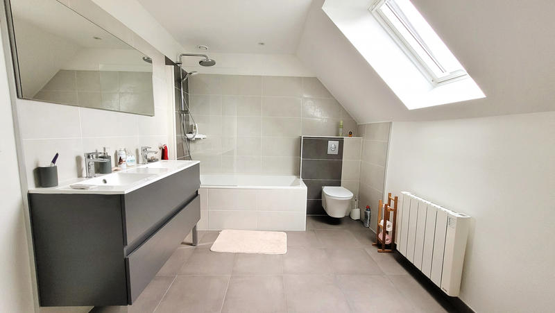 Maison - 123 m² - 7 pièces