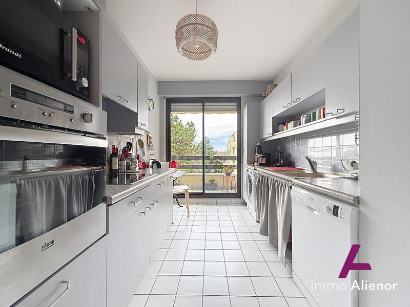 Appartement - 104 m² - 4 pièces