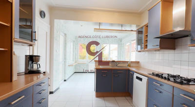 Maison - 191 m² - 8 pièces