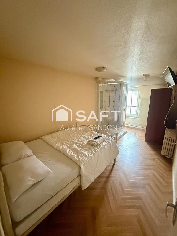 Local commercial - 240 m² - 10 pièces