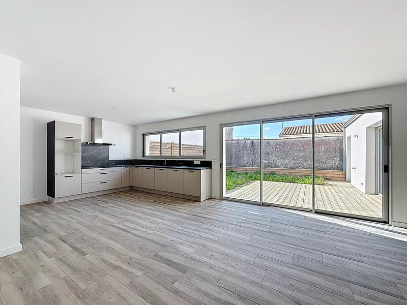 Maison - 143 m² - 6 pièces