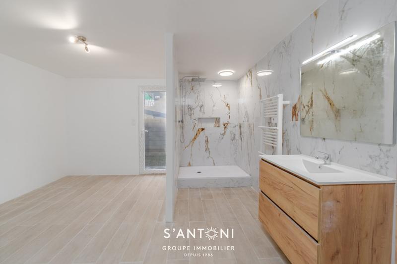 Maison - 217 m² - 5 pièces