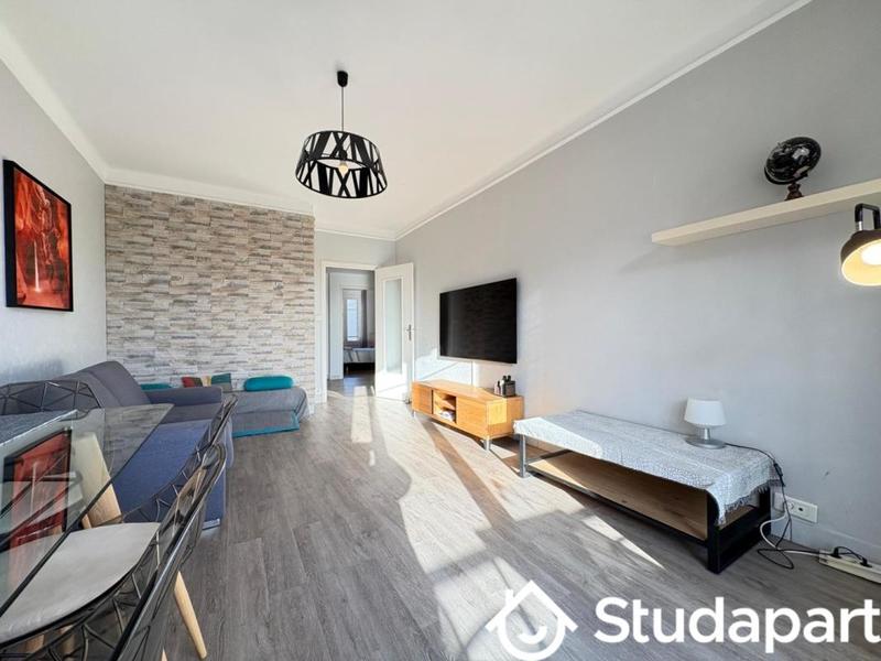 Chambre - 12 m² - 1 pièce