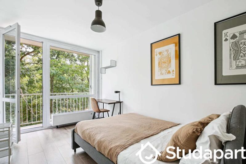 Chambre - 11 m² - 1 pièce