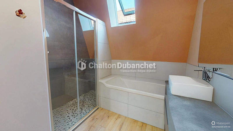 Loft - 188 m² - 5 pièces