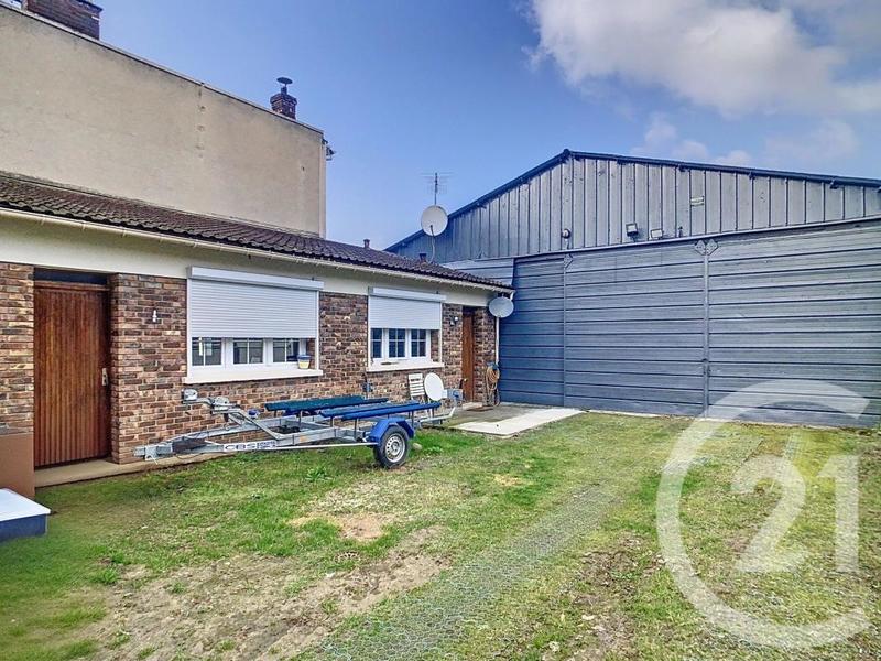 Pavillon - 180 m² - 8 pièces