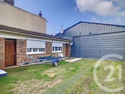 Pavillon - 180 m² - 8 pièces