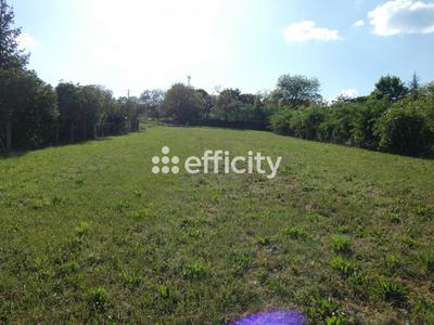 Terrain constructible - 950 m²