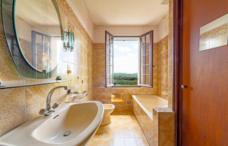 Maison de village - 210 m² - 8 pièces