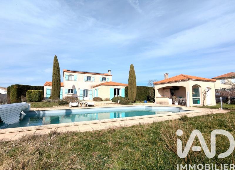 Maison - 200 m² - 8 pièces