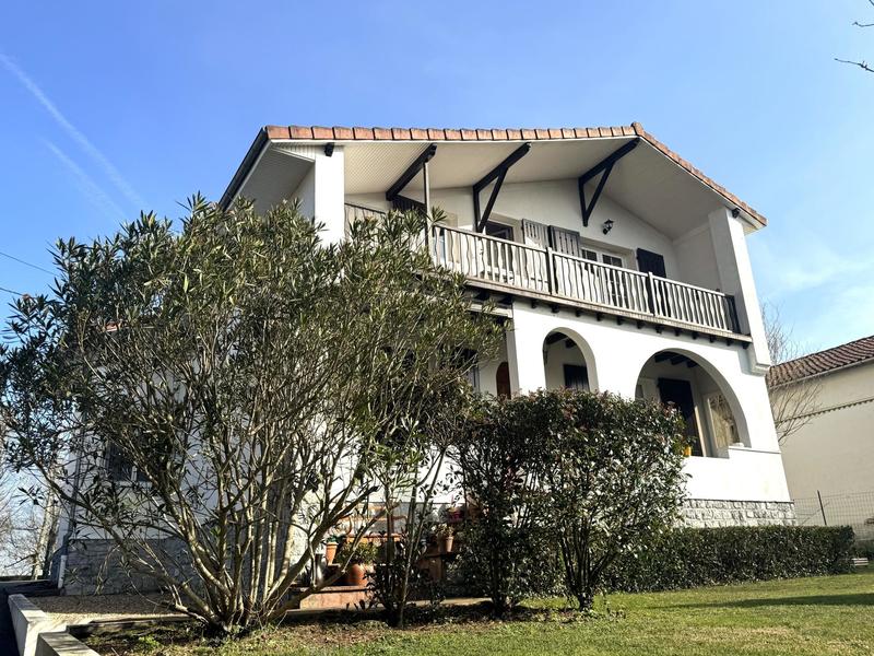 Maison - 182 m² - 7 pièces