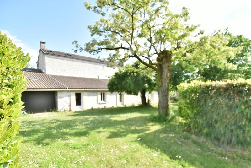 Maison de maîtres - 314 m² - 12 pièces