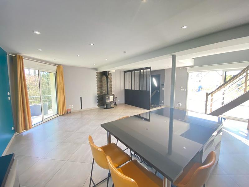 Maison - 159 m² - 7 pièces