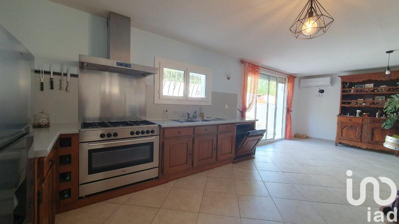 Maison - 260 m² - 10 pièces