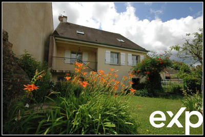 Maison traditionnelle - 200 m² - 6 pièces