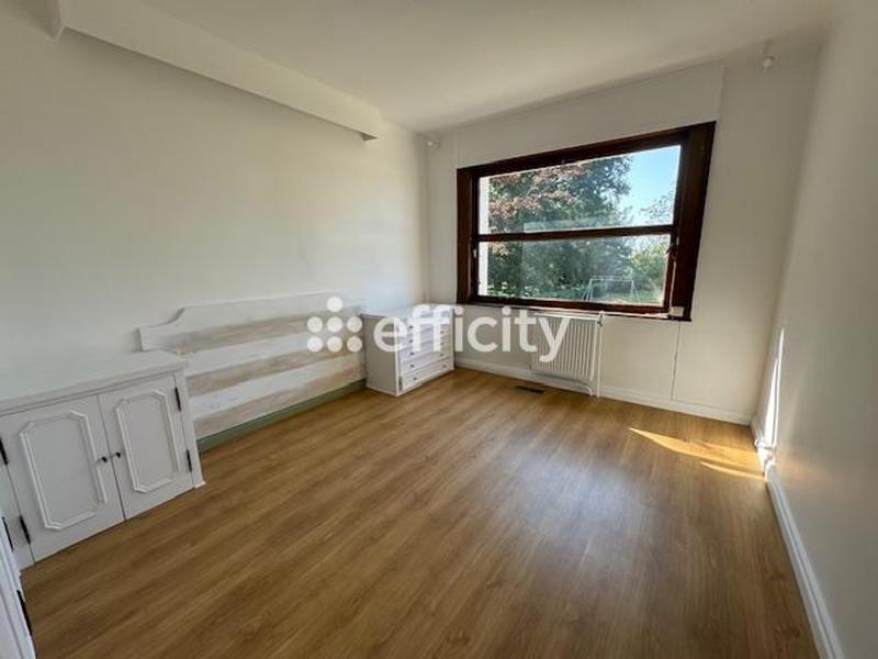 Maison - 200 m² - 8 pièces