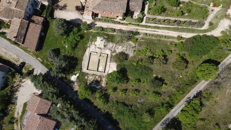 Terrain constructible - 2 500 m²