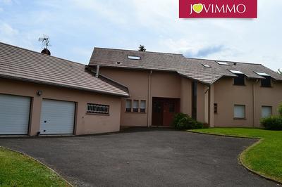 Maison - 280 m² - 7 pièces